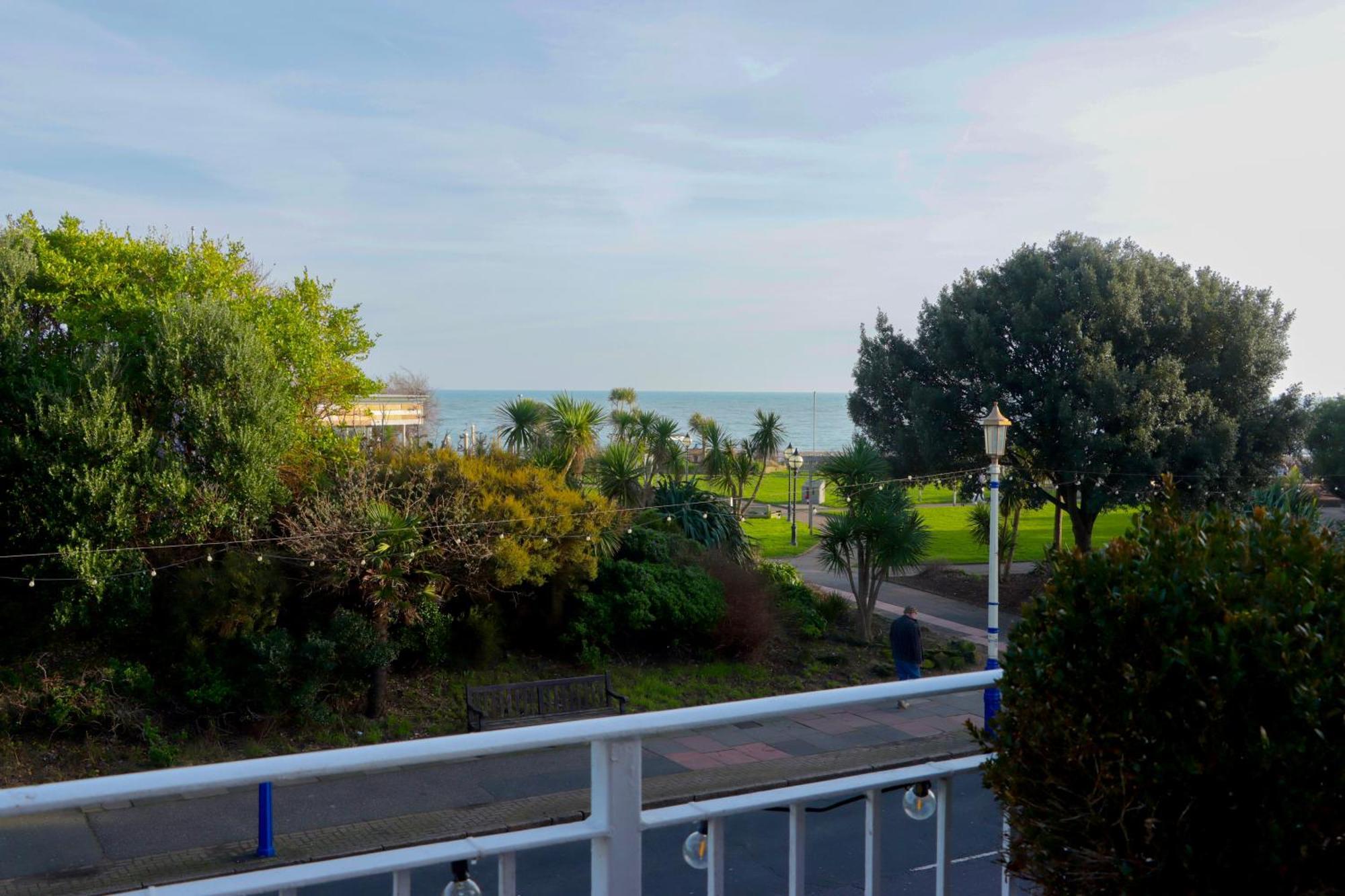 The New England Hotell Eastbourne Exteriör bild