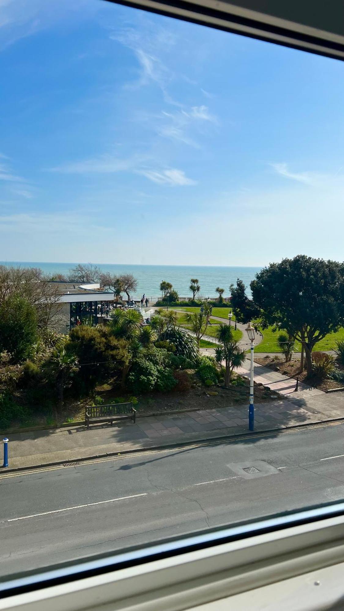 The New England Hotell Eastbourne Exteriör bild