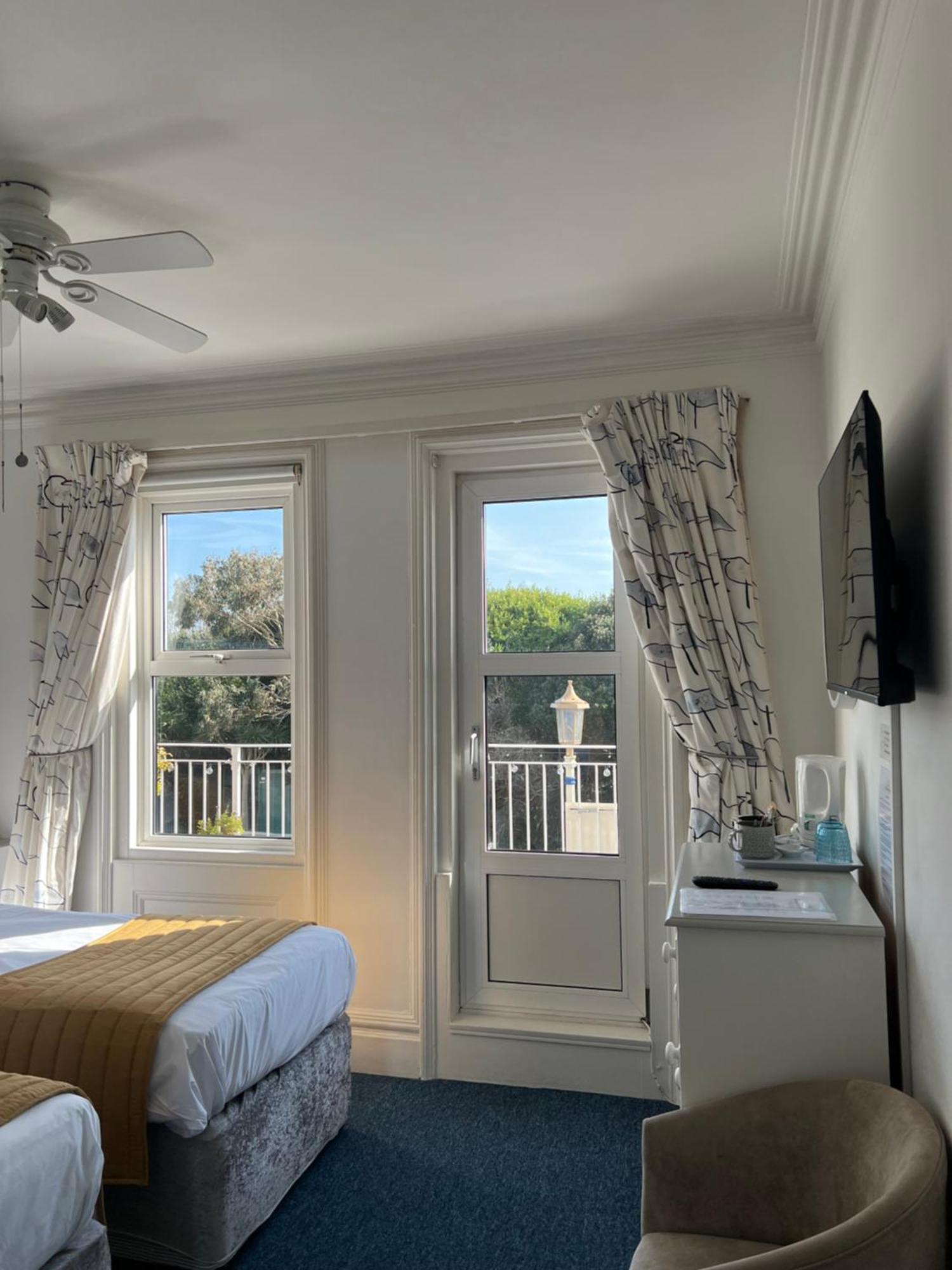 The New England Hotell Eastbourne Exteriör bild